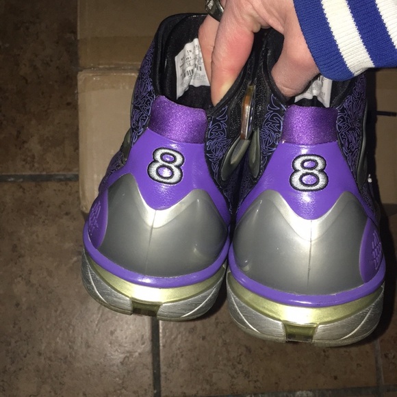 kobe shoes old school